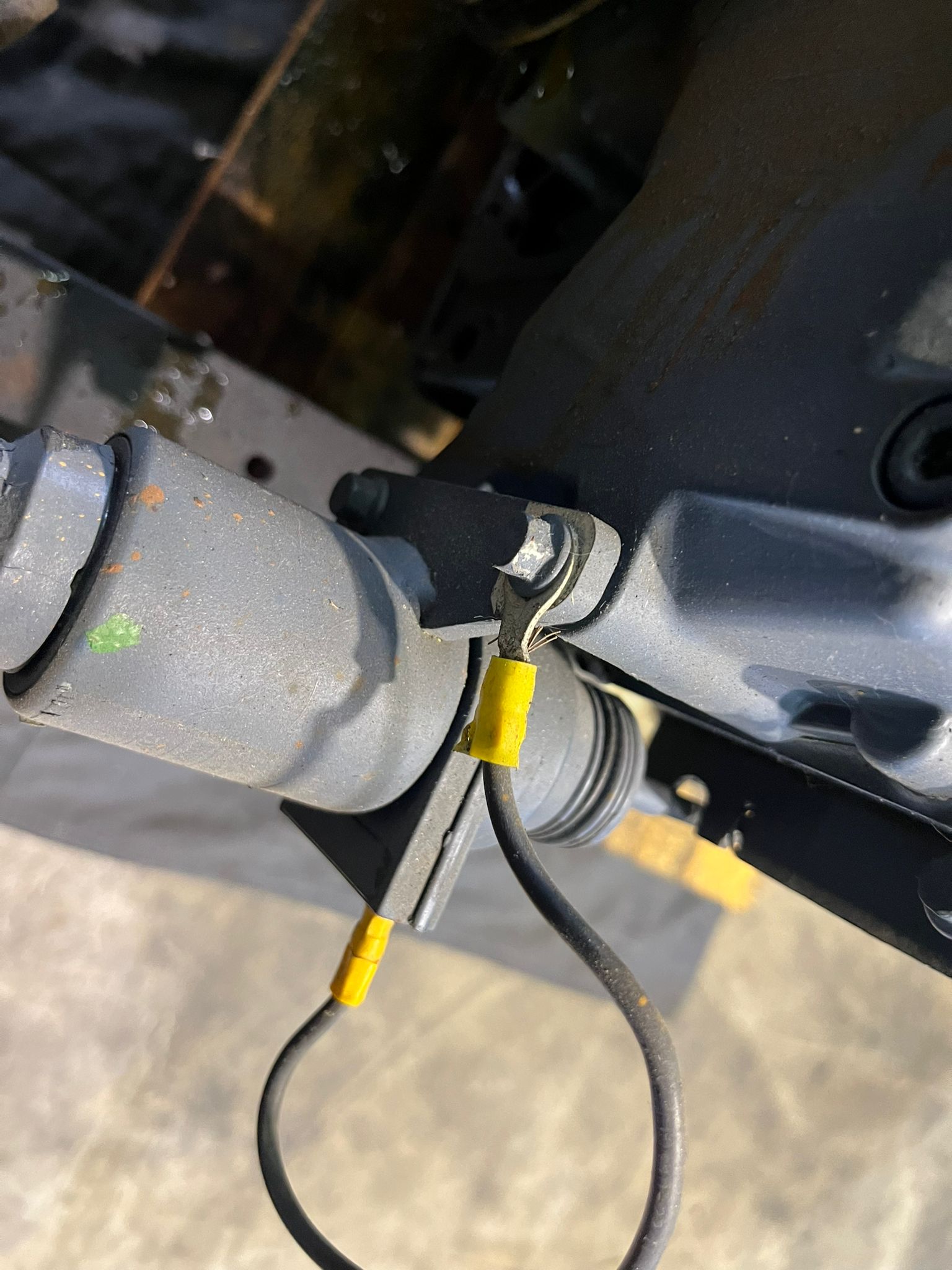 collegamento cavo elettrico motore dettaglio capicorda