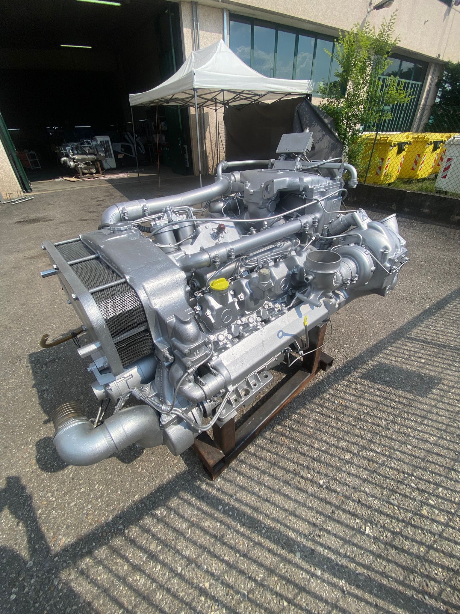 motore industriale completo con turbo