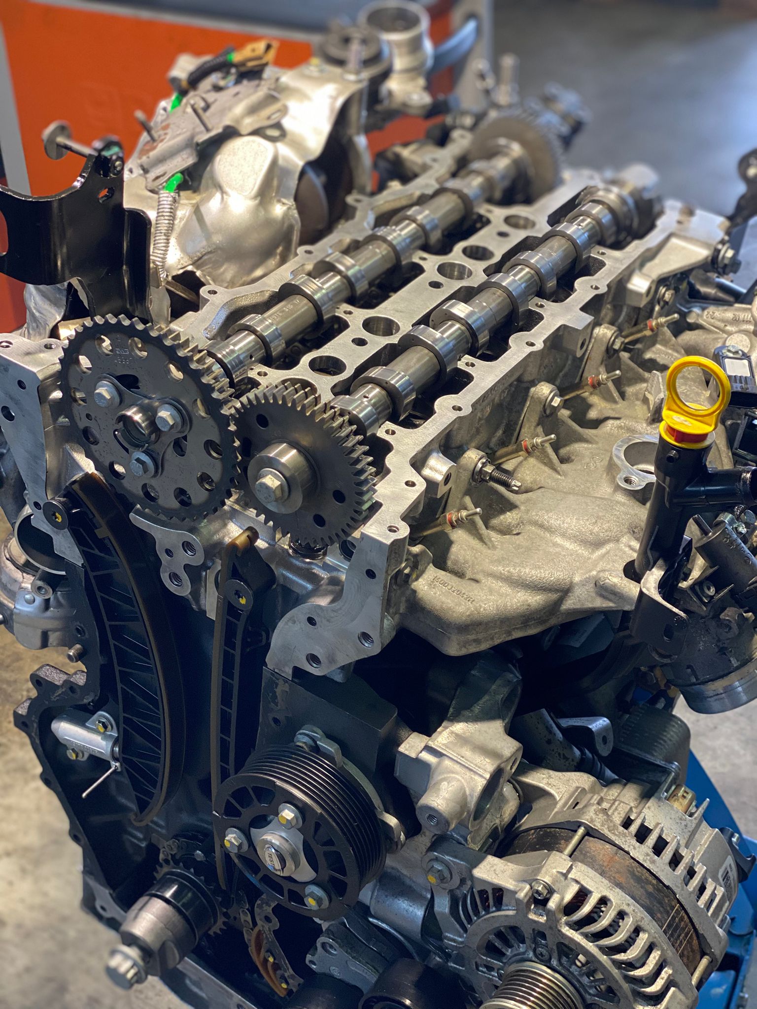 testata bialbero camme ingranaggi distribuzione